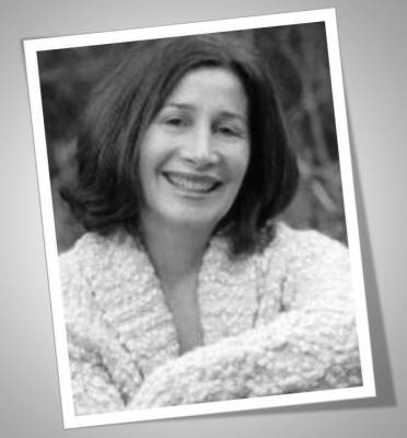 Susan Wingate SMW-authorshot-grey-framed-rotated-cropped